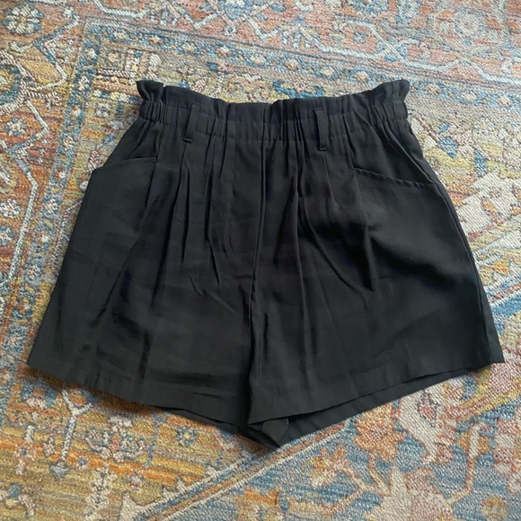 ASOS Pants - Pull & Bear Paperbag Shorts
